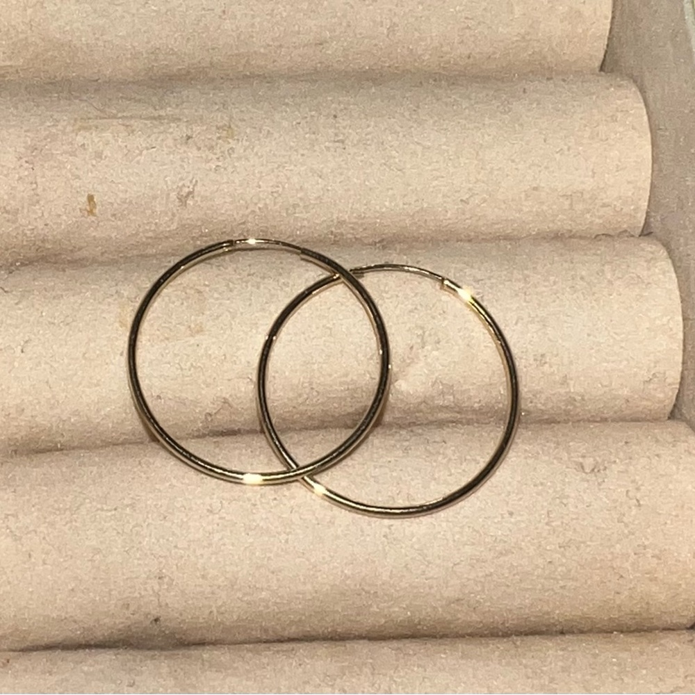 NEW REAL 18k SOLID GOLD HOOP EARINGS